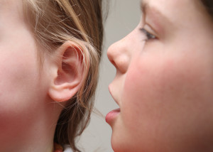 bouche, chuchoter, enfant, entendre, parler, communication, communiquer, écouter, secret, privée, visage, écoutant, écoute,